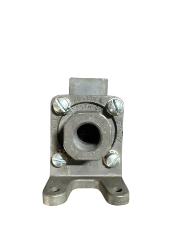P54350-0004 - SHUTTLE VALVE,1/2